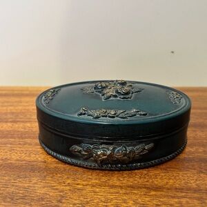 VINTAGE Ornate RARE FLOWER DESIGN JEWELRY BOX